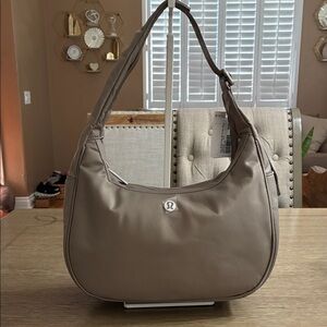 Lululemon City Essentials Shoulder Bag 4L